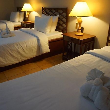 Bed and Breakfast Victoria'S Haven à Dumaguete City Extérieur photo