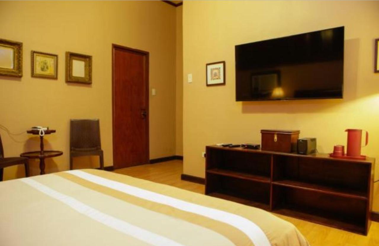 Bed and Breakfast Victoria'S Haven à Dumaguete City Extérieur photo