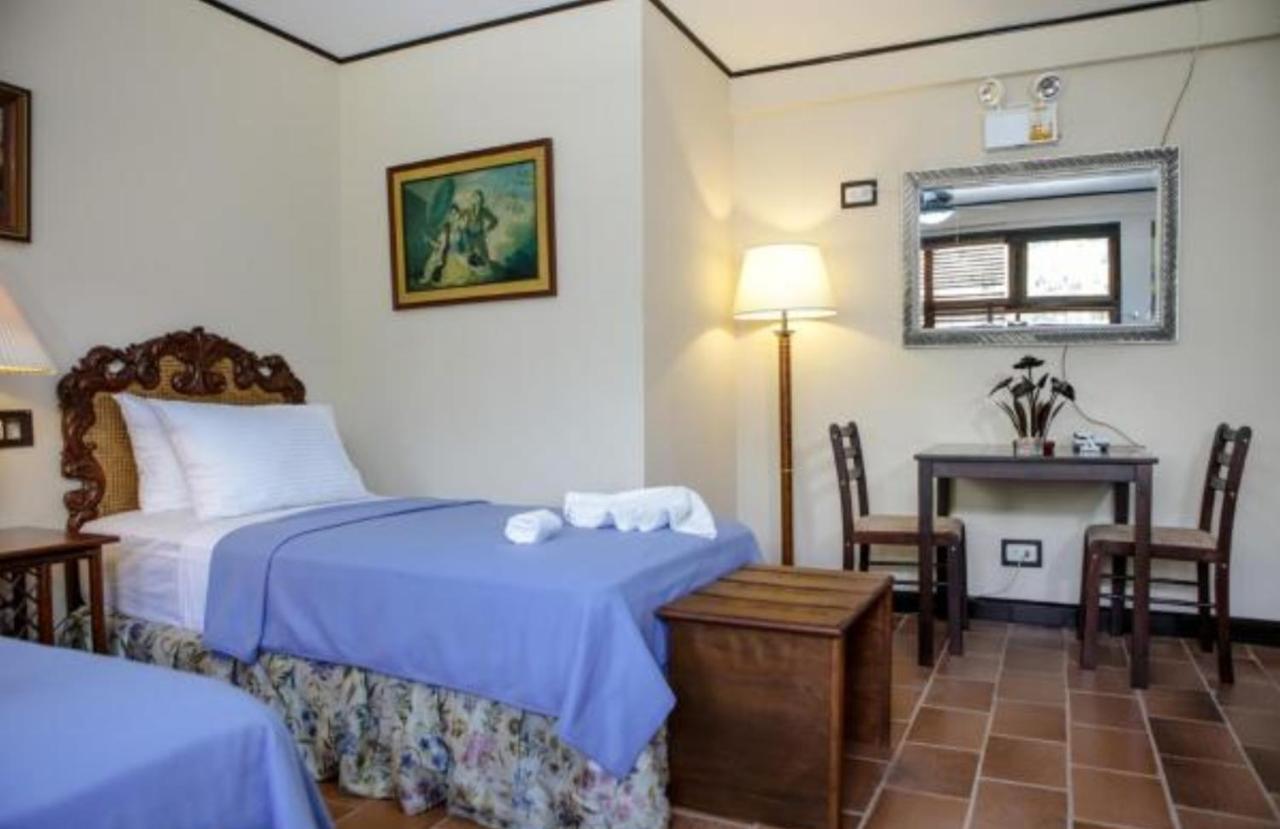 Bed and Breakfast Victoria'S Haven à Dumaguete City Extérieur photo